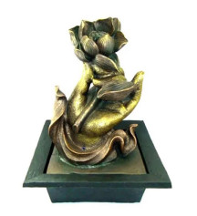 Fonte de �gua M�os de Buda Segurando Flor de L�tus 41cm