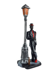 Est�tua Z� Pretinho Malandro no Poste 34cm Resina