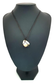 Colar de Pedra Quartzo Rosa Macram�